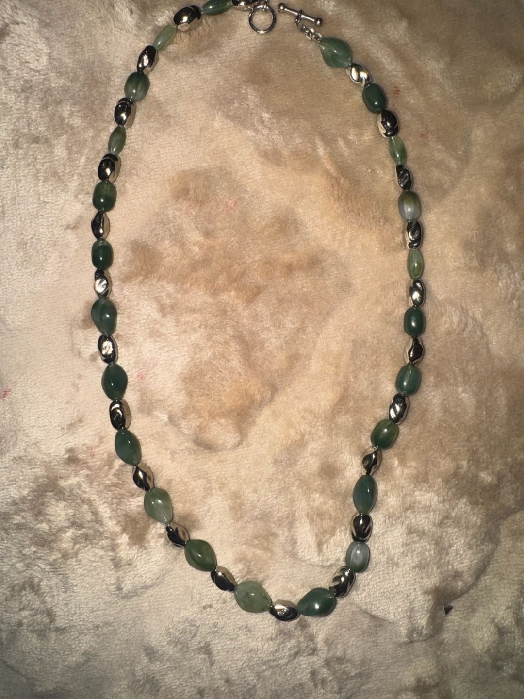 Vintage Green Stone And Silver Metal Beaded Toggle Necklace 2