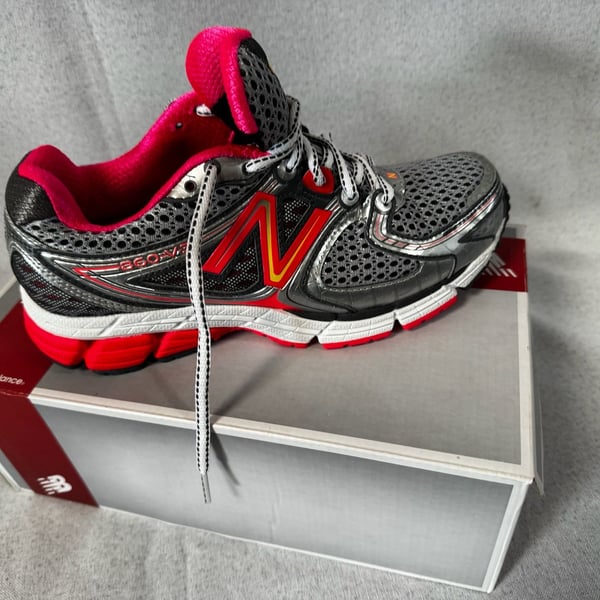 New Balance 860v3 Silver Pink Running Shoes