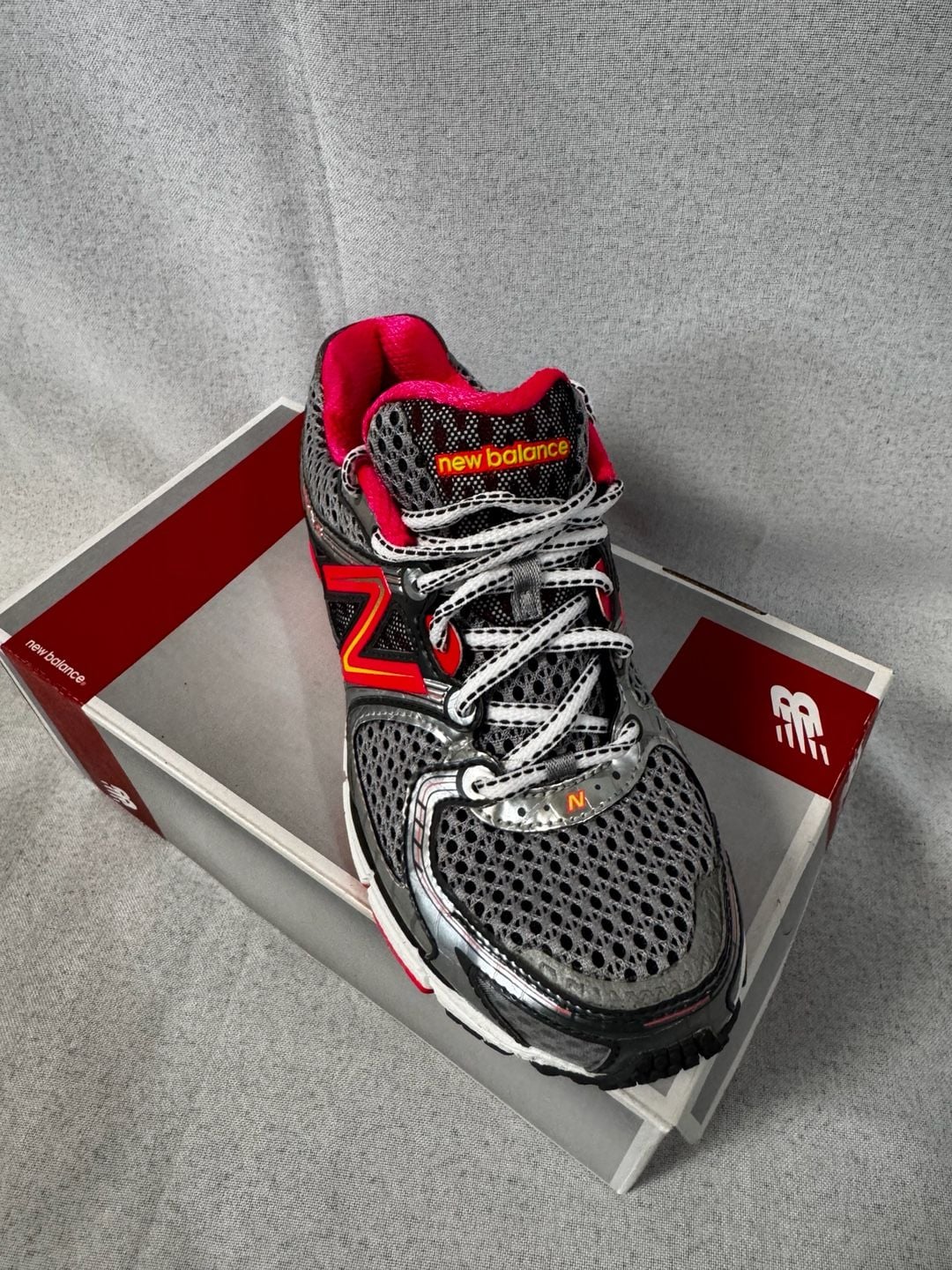 New Balance 860v3 Silver Pink Running Shoes 3