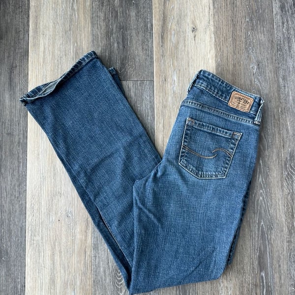 Signature by Levi Strauss Low Rise Bootcut Jeans Mid Wash Size 6M