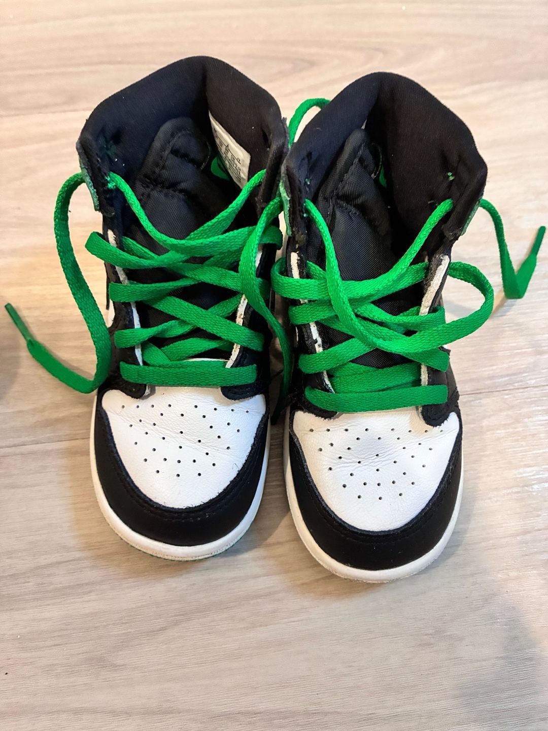 Nike Air Jordan 1 Retro High OG Lucky Green Size 8C Toddler 3