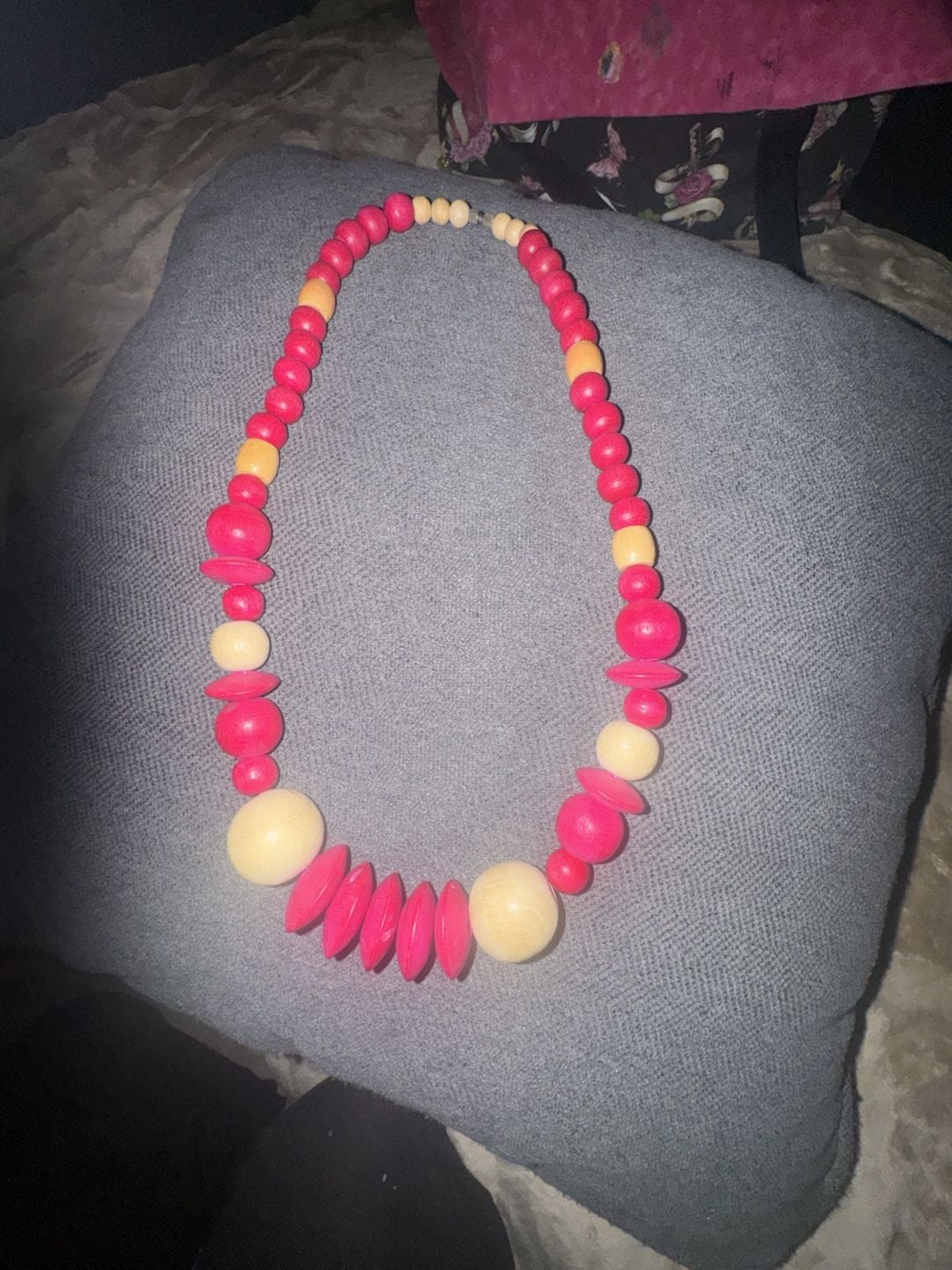 Vintage Chunky Wooden Bead Necklace Pink And Natural Barrel Clasp 2