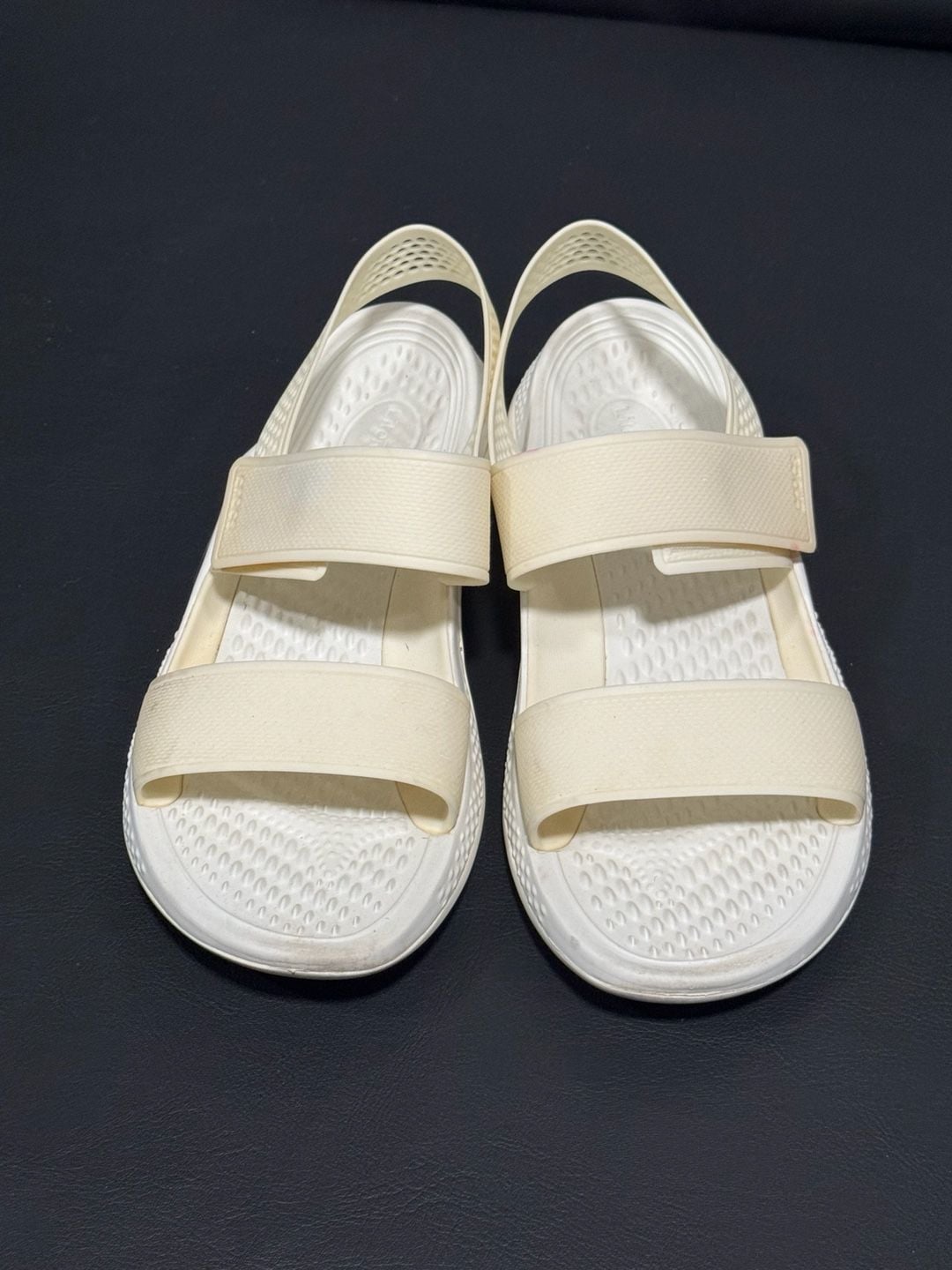 Crocs LiteRide 360 Sandal White Comfort Casual Shoes
Size 7 3