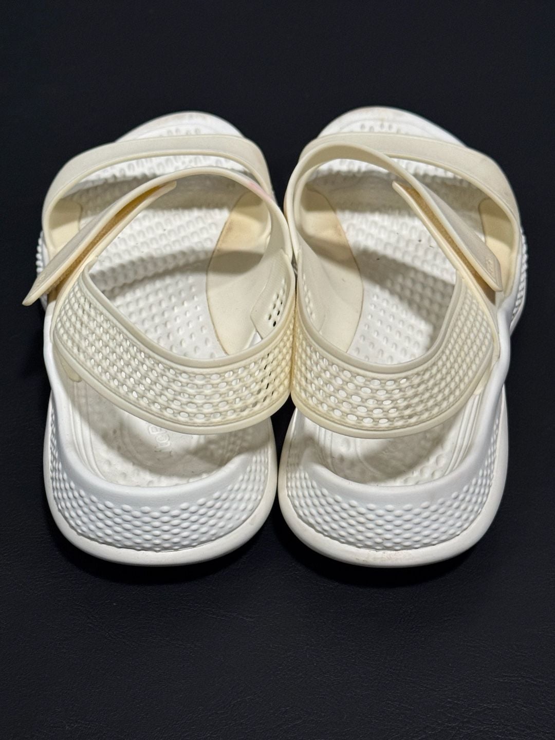 Crocs LiteRide 360 Sandal White Comfort Casual Shoes
Size 7 6