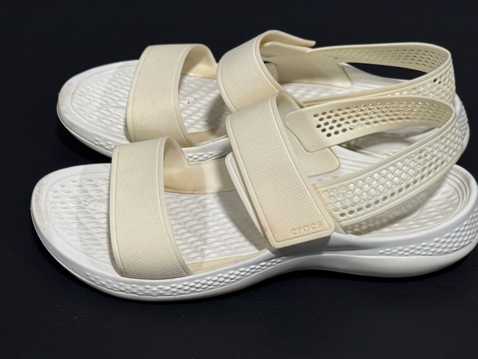Crocs LiteRide 360 Sandal White Comfort Casual Shoes
Size 7 8