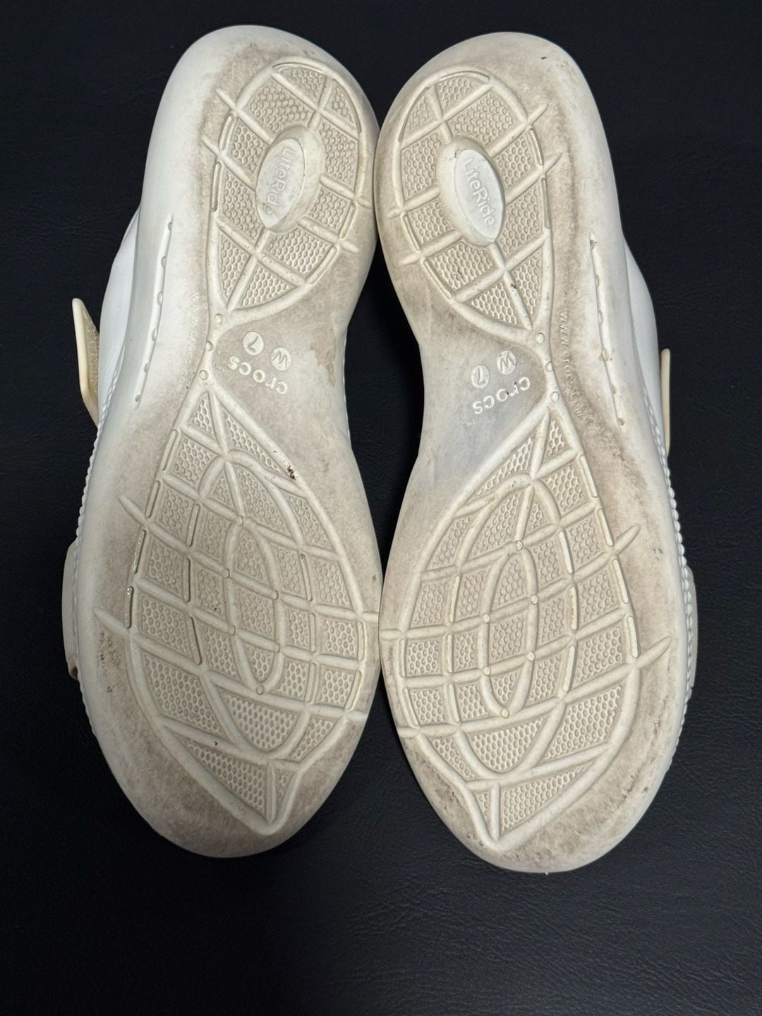 Crocs LiteRide 360 Sandal White Comfort Casual Shoes
Size 7 9