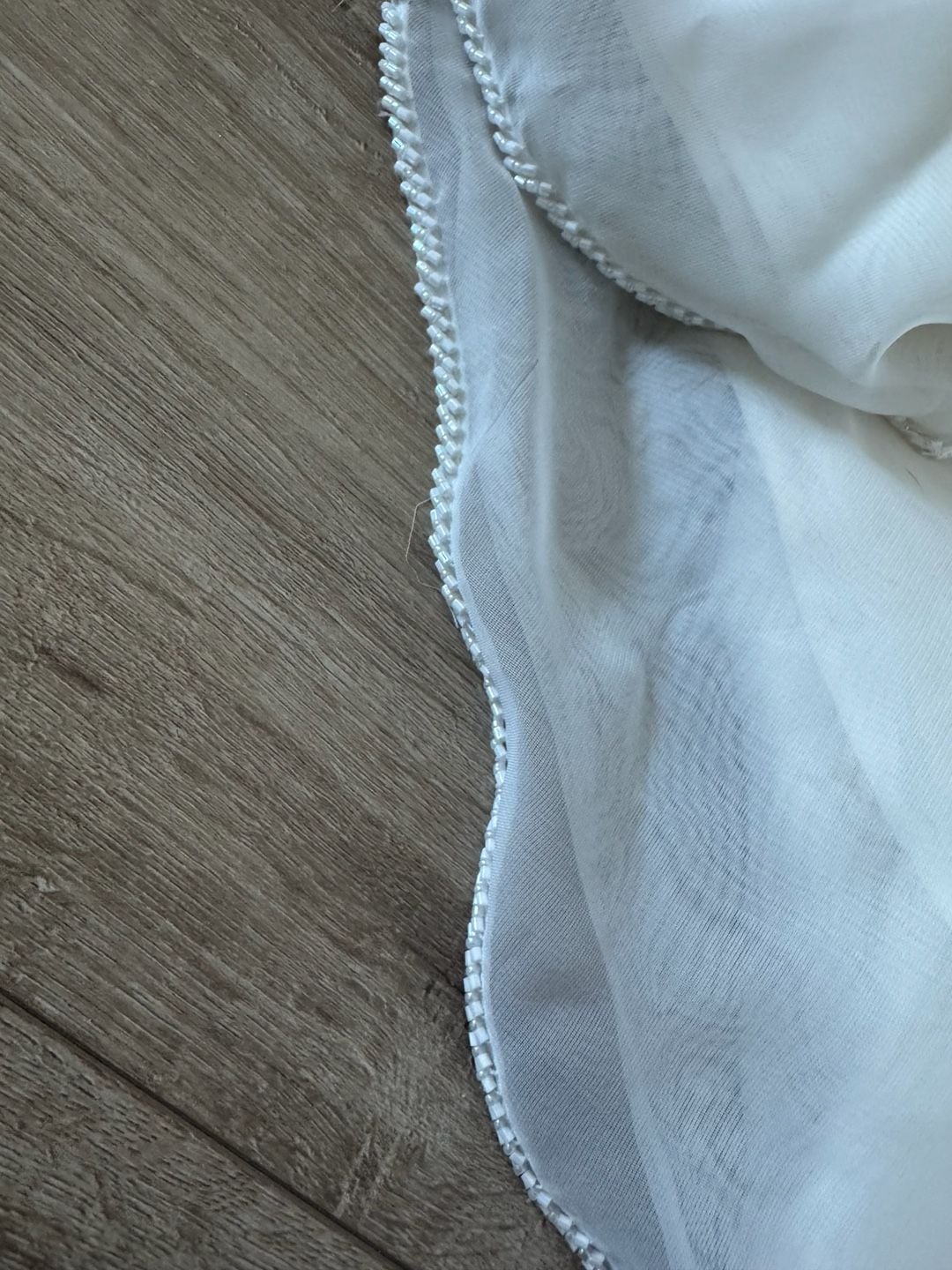 Vintage Beaded Ivory wedding Dress
Does need to be dry cleaned  8