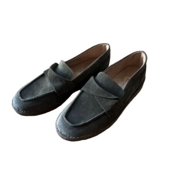 Brioso Clarence Suede Loafers Size 7M Olive Green