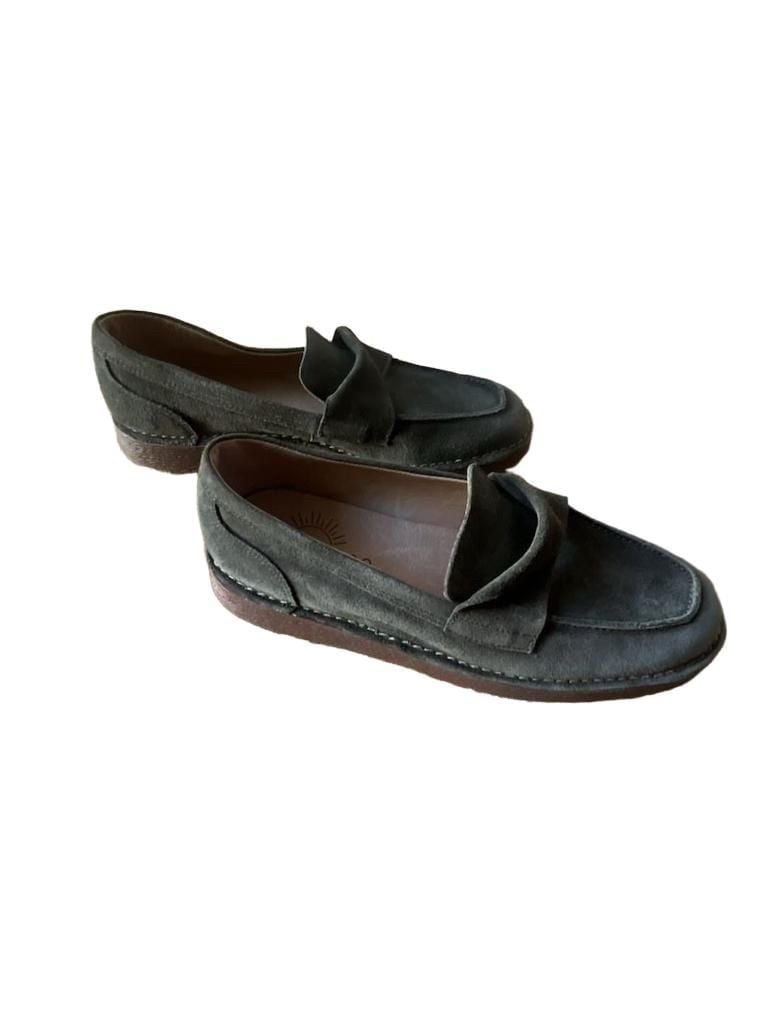 Brioso Clarence Suede Loafers Size 7M Olive Green 4