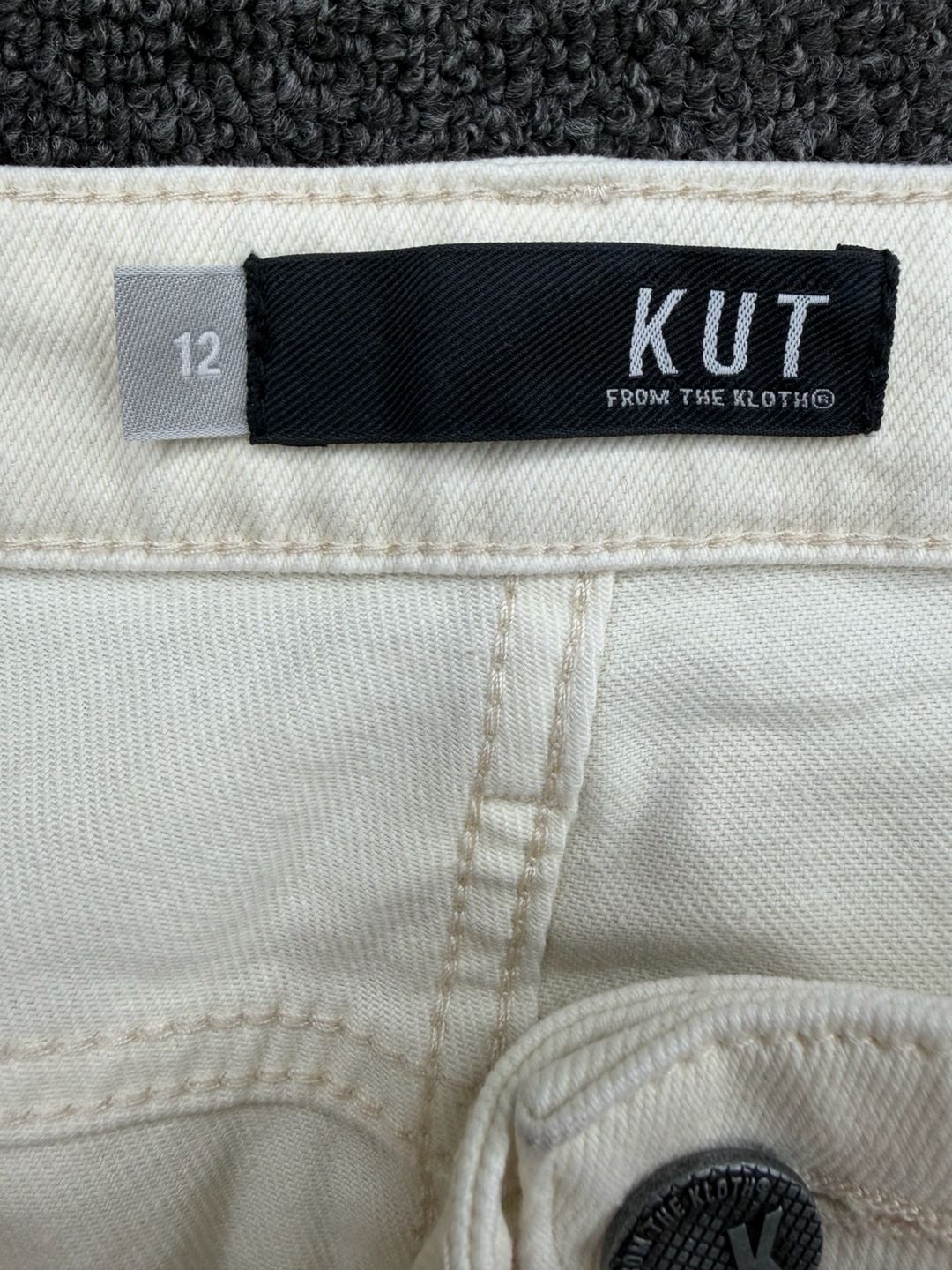 KUT from the Kloth Jane High Rise Short White Distressed Raw Hem Sz. 12 8