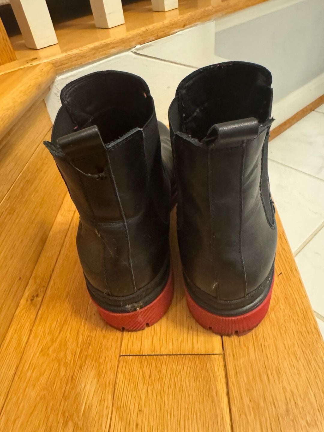 Chelsea Boots Black Red 3