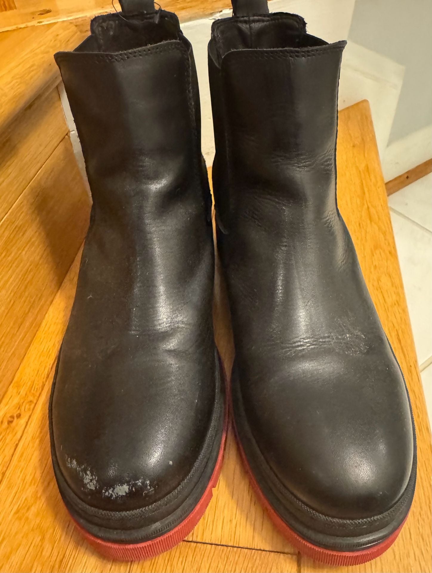 Chelsea Boots Black Red 4