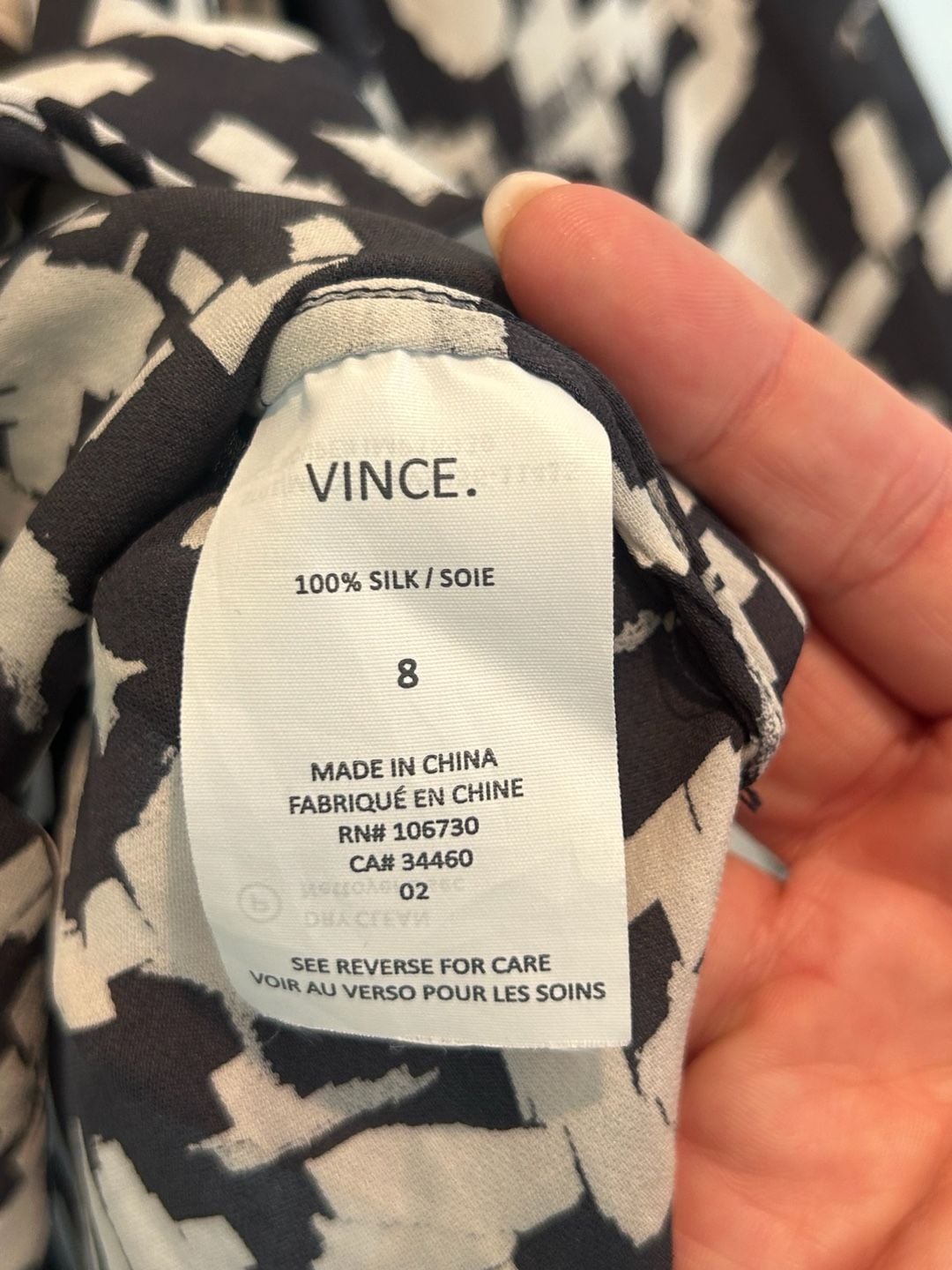 Vince Silk Blouse Size 8 Black Cream Geometric Print Shirt Top 7