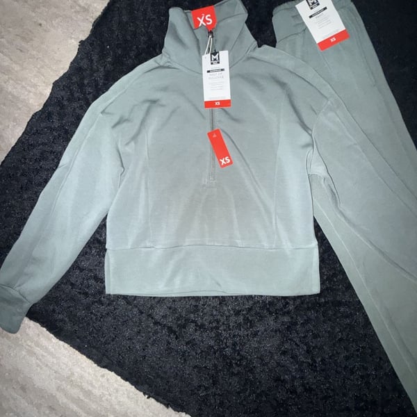 Member's Mark Sandwash Half-Zip Pullover & Pant Size XS Sage **Sold as a set**
