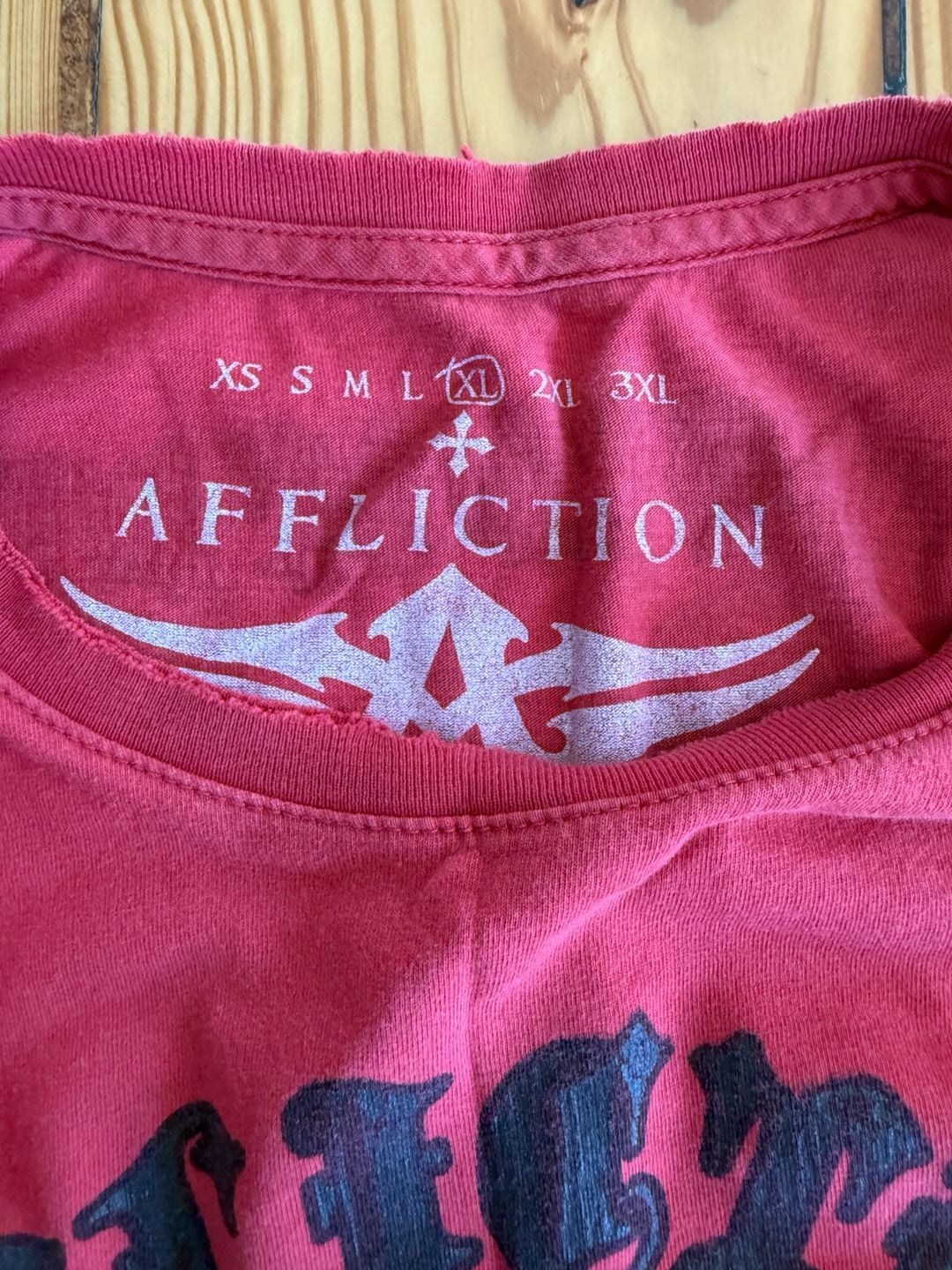Affliction Graphic T-Shirt Size XL Red Fleur-de-lis Wing Cross Y2K Grunge 5