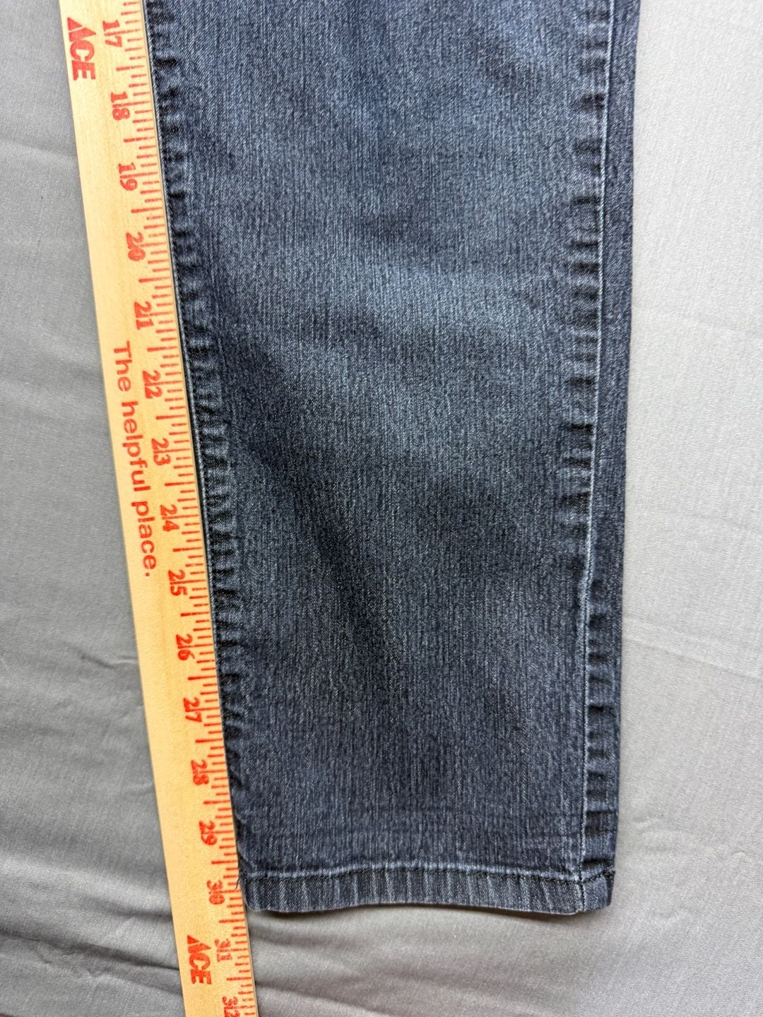 Bandolino Felicia Jeans Size 8 Denim Pants 7