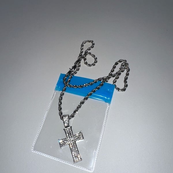 Iced Out Cross Pendant Necklace With Rope Chain