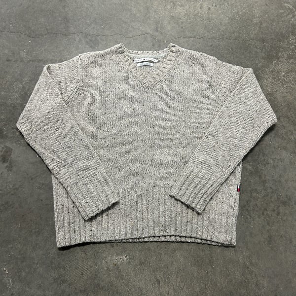 Tommy Hilfiger V-Neck Sweater Size XL Gray Wool Blend Chunky Knit