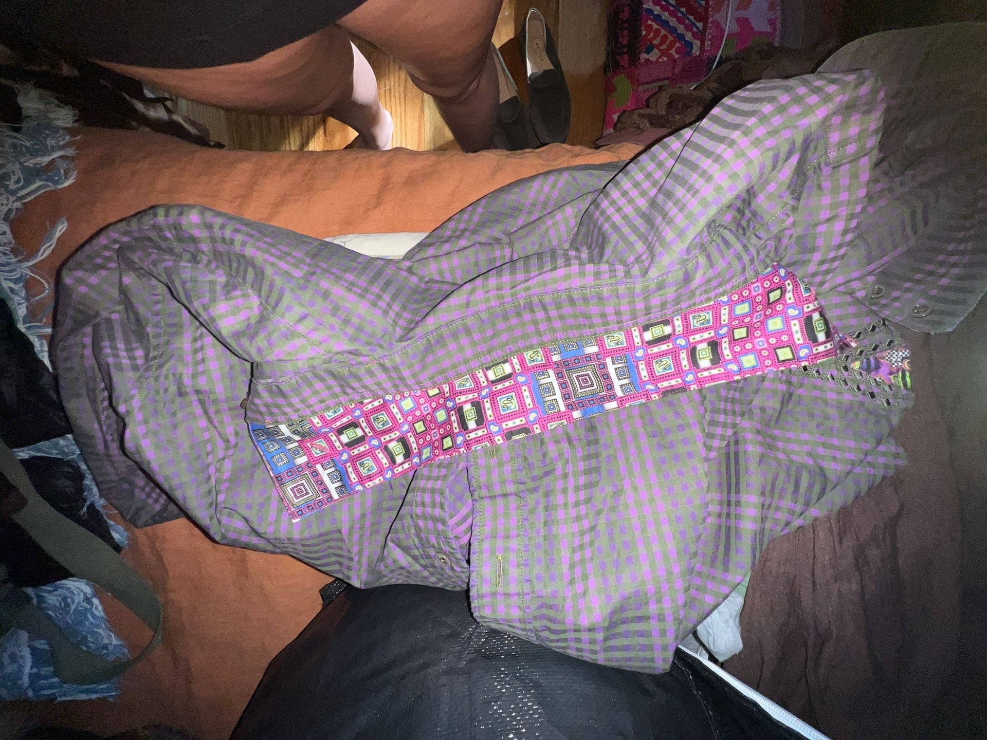 Robert Graham Button Down Shirt Size L Purple Plaid 9