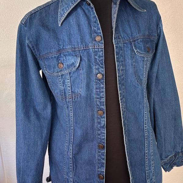 JCPenney Vintage Denim Shirt Size M Long Sleeve Blue