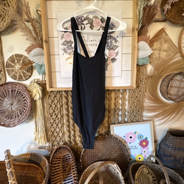 Quince One-Piece Swimsuit Size M Black Criss Cross