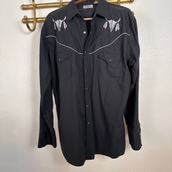 Men's Long Sleeve Western Snap Shirt with Cow Skull Embr,