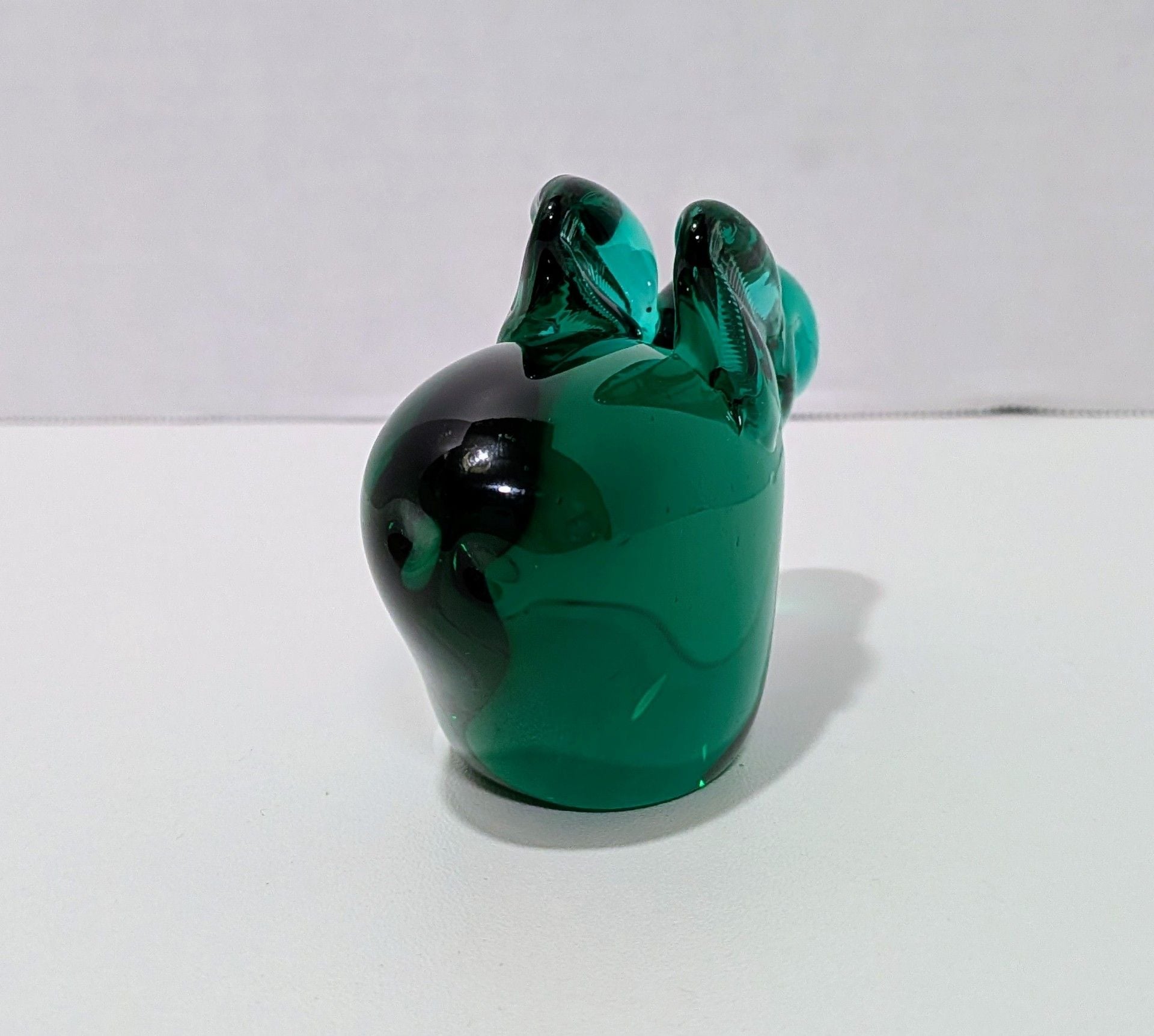 Enesco Art Glass Bunny Rabbit Figurine Paperweight Green 3.5" 2