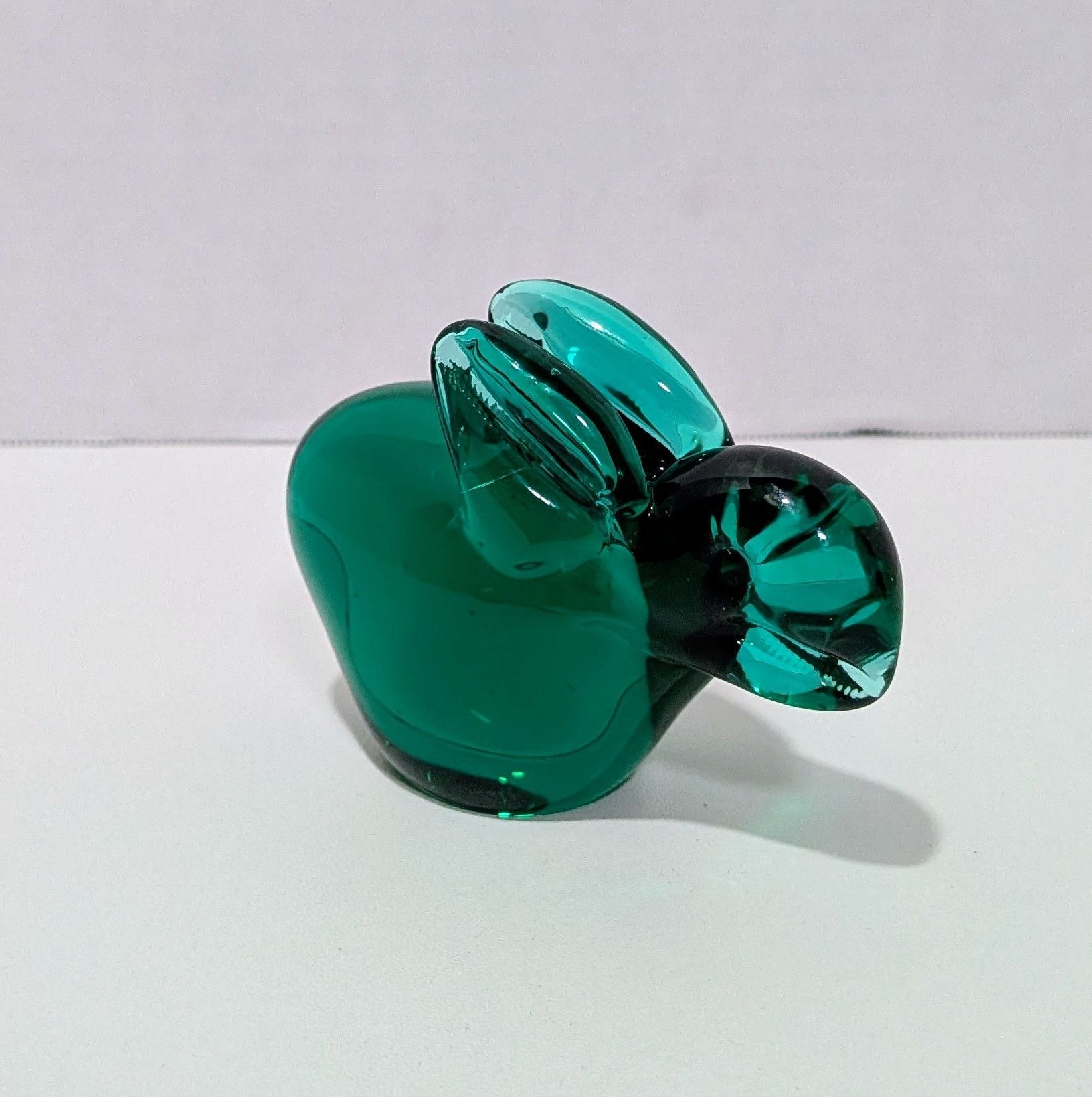 Enesco Art Glass Bunny Rabbit Figurine Paperweight Green 3.5" 7