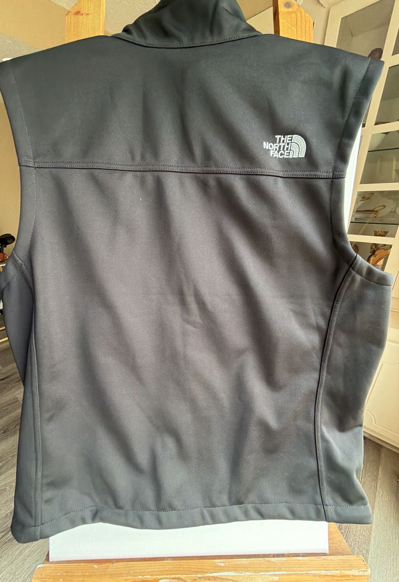 The North Face Soft Shell Vest Size XL Black Azure Databricks NWT 6