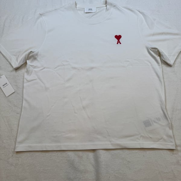 Authentic New Ami Paris Ami De Coeur T-Shirt Size M