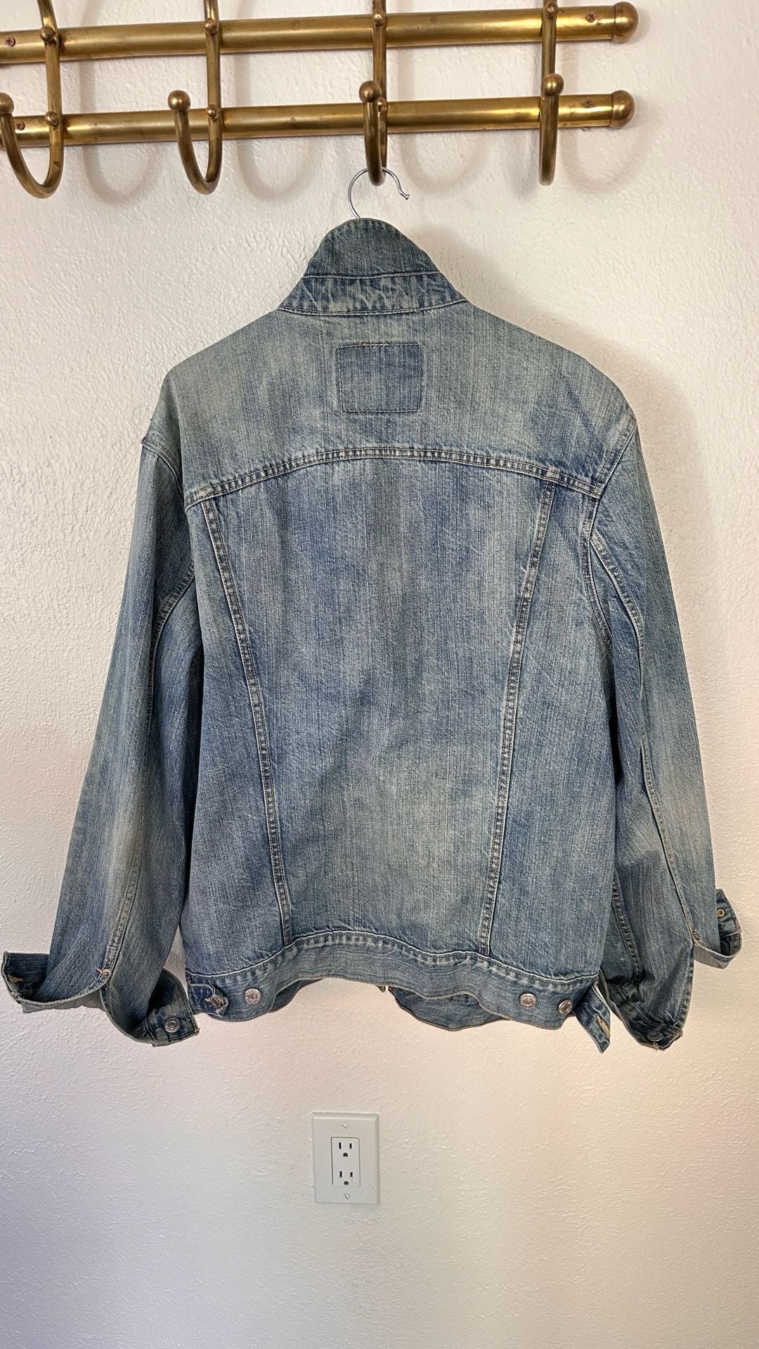 Levi's Trucker Denim Jacket Size L Medium Wash Blue Cotton 6
