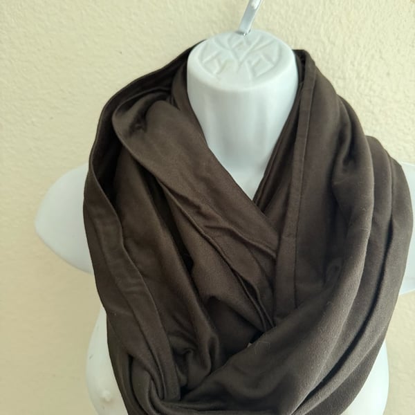 Beyond Yoga Pocket Infinity Scarf Dark Brown