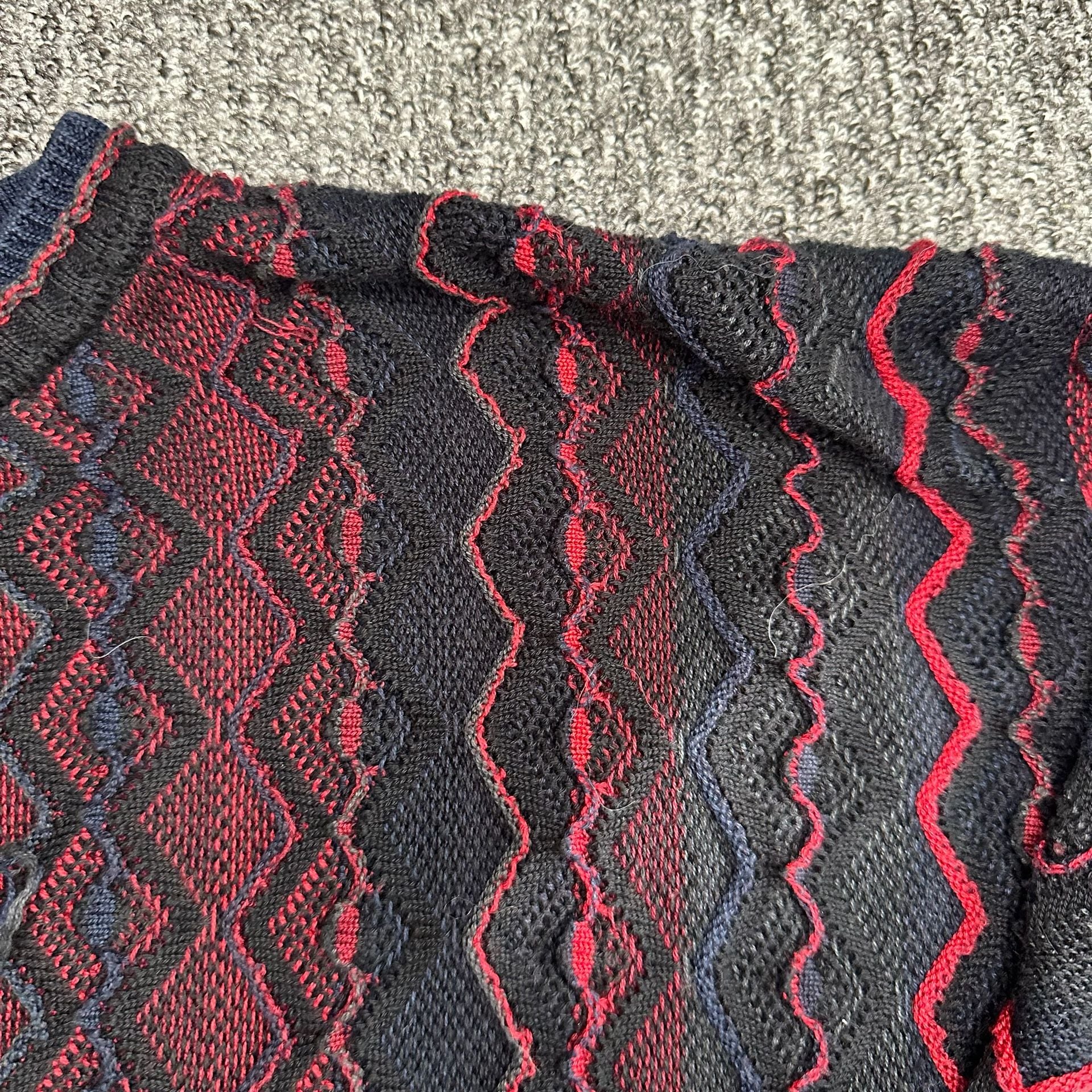 Tundra 90s 3D Knit Textured Sweater Coogi Black Red Vintage  9