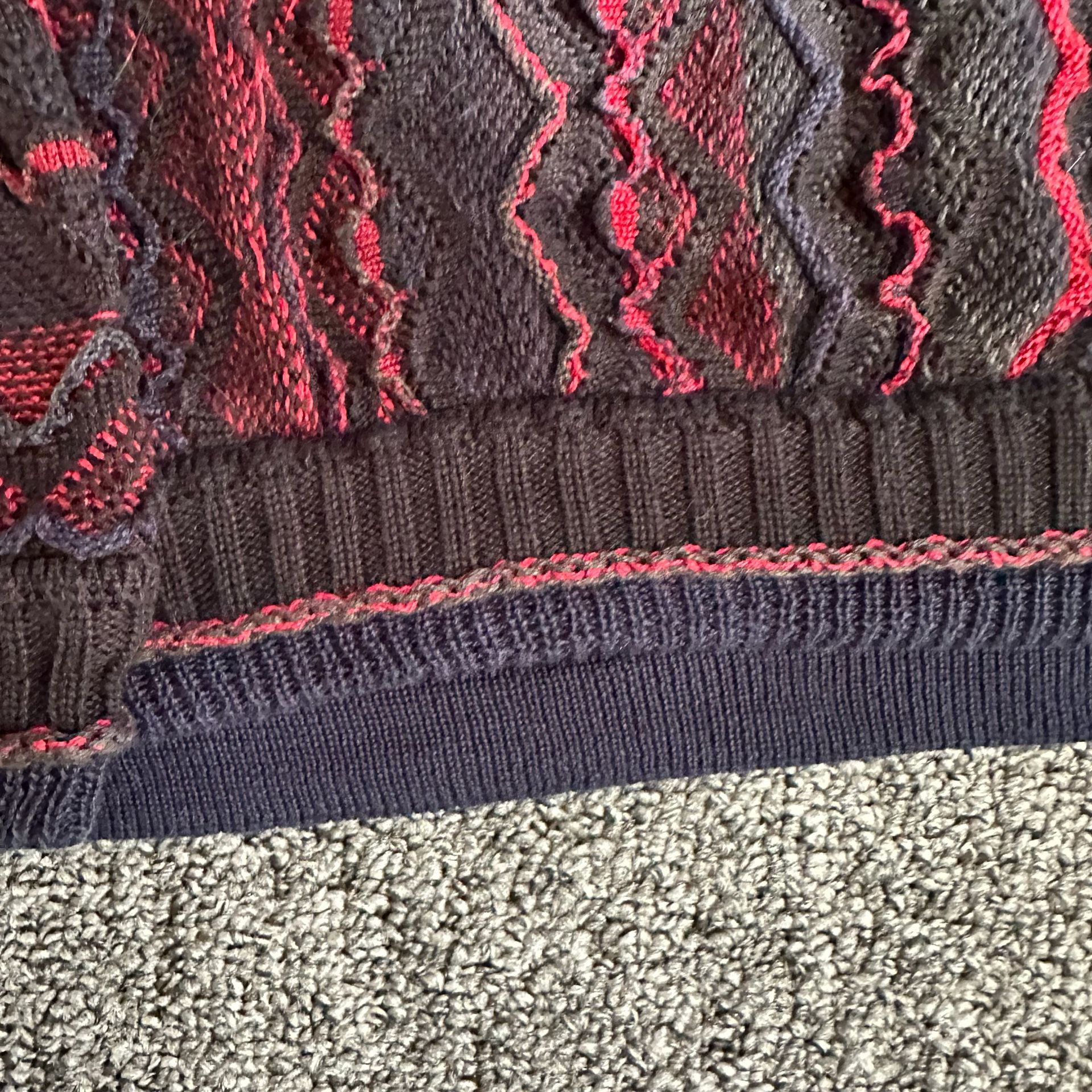 Tundra 90s 3D Knit Textured Sweater Coogi Black Red Vintage  10