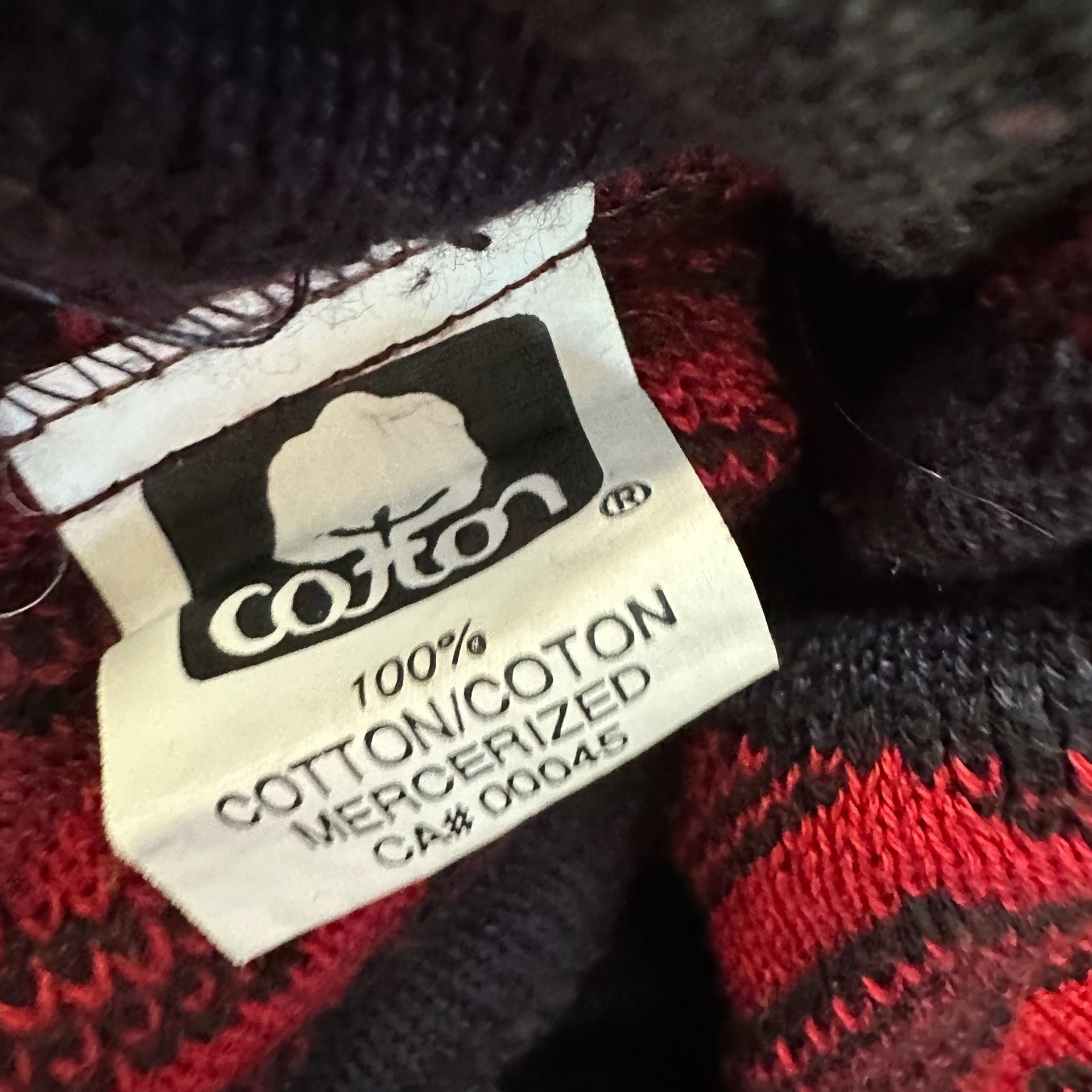 Tundra 90s 3D Knit Textured Sweater Coogi Black Red Vintage  16