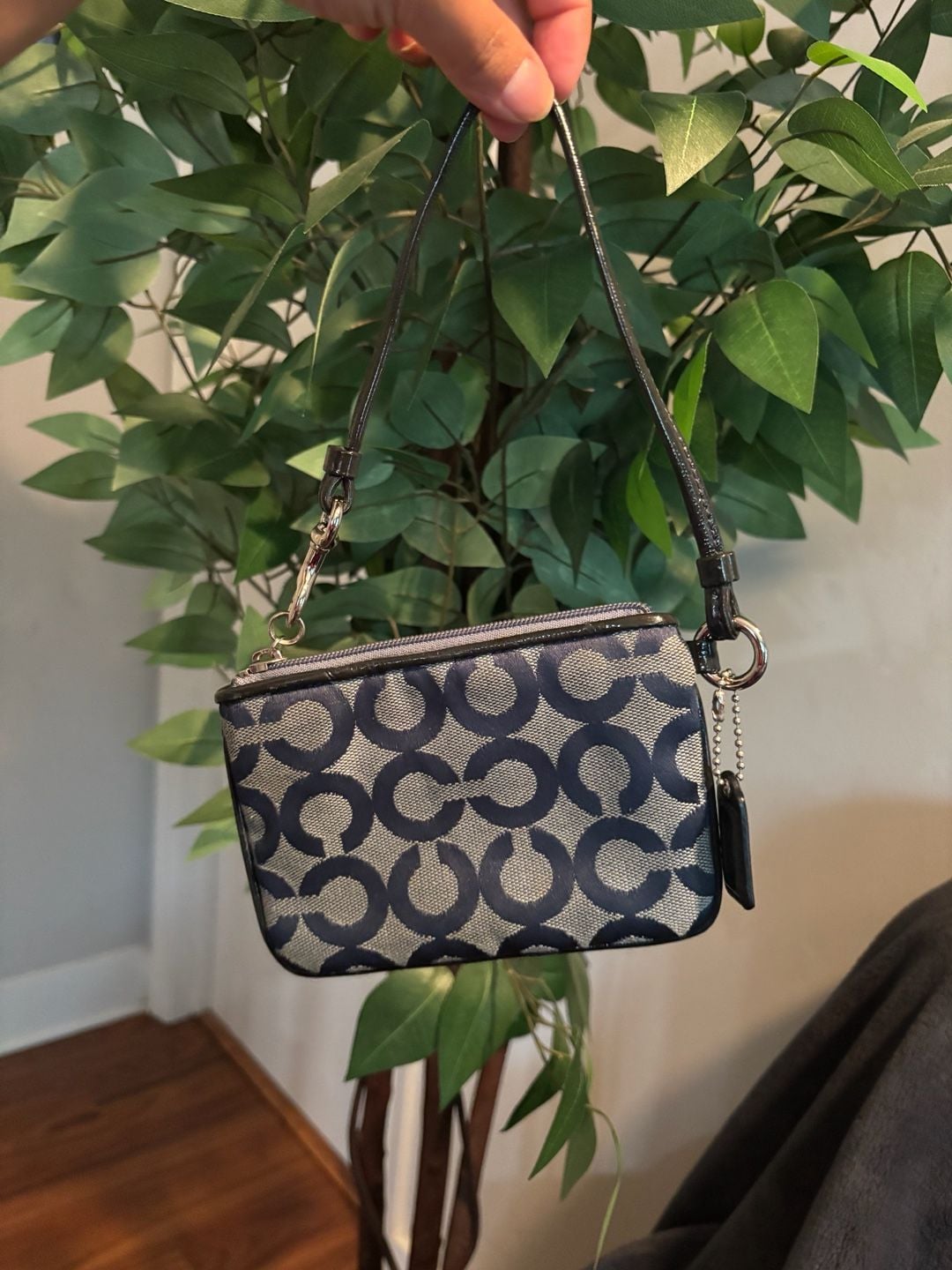 Coach Poppy Signature Op Art Wristlet Blue Black Metallic 4