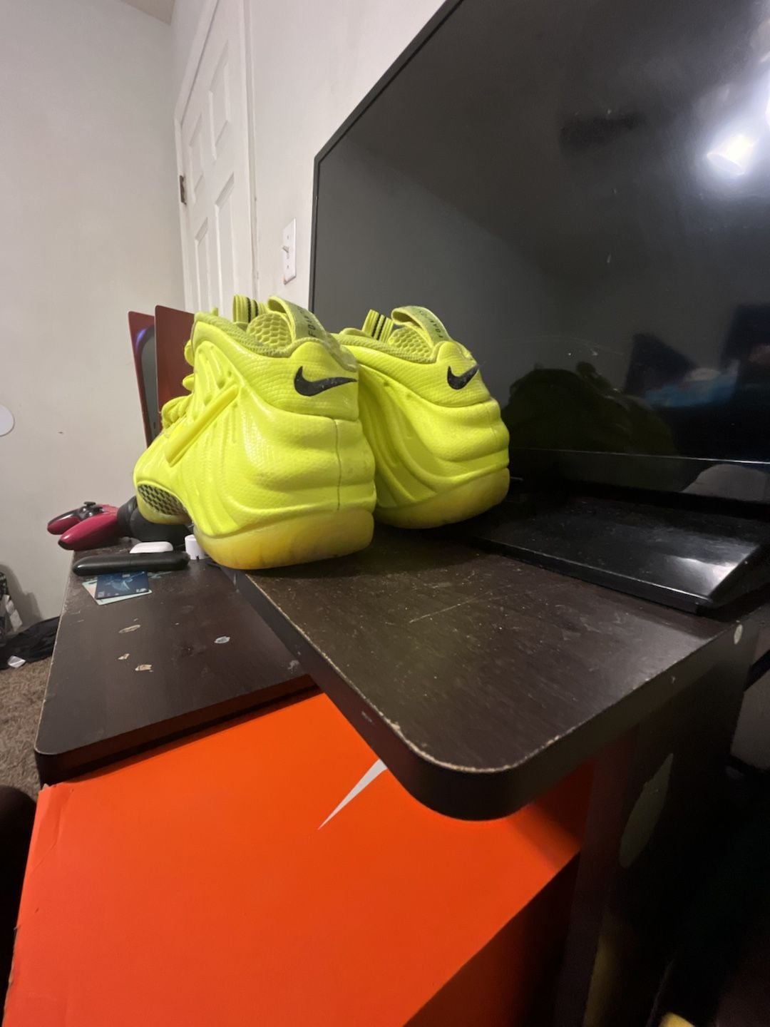 Nike Air Foamposite Pro Volt Sneakers 3