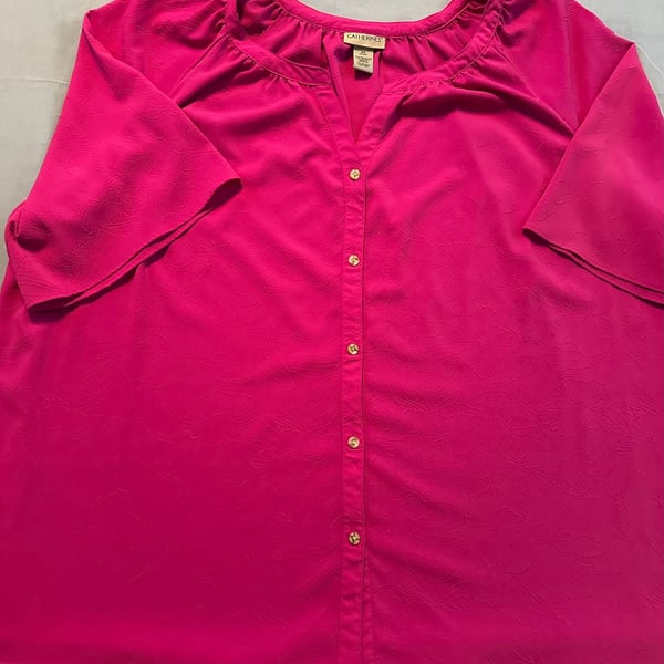 Catherines Blouse, Size 3X (26/28W), Pink Floral Textured Button Down