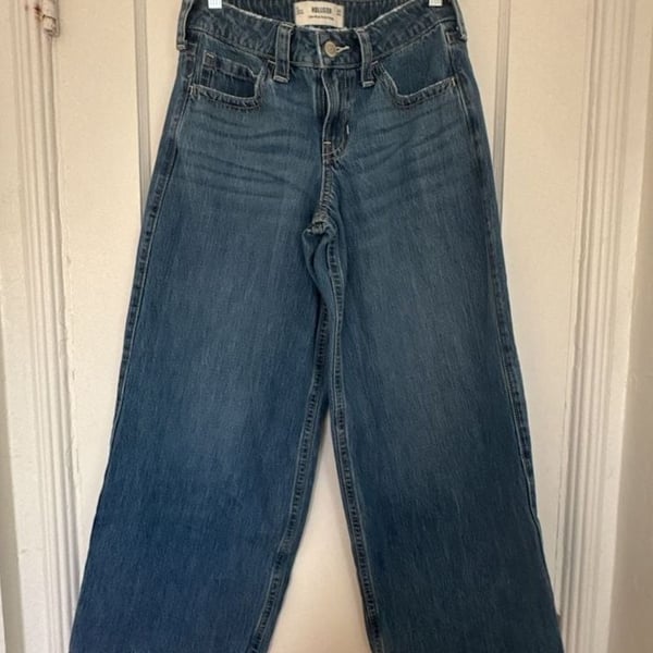 Hollister Low-Rise Baggy Jeans Size W26 Short 90’s y2k streetwear western Americana