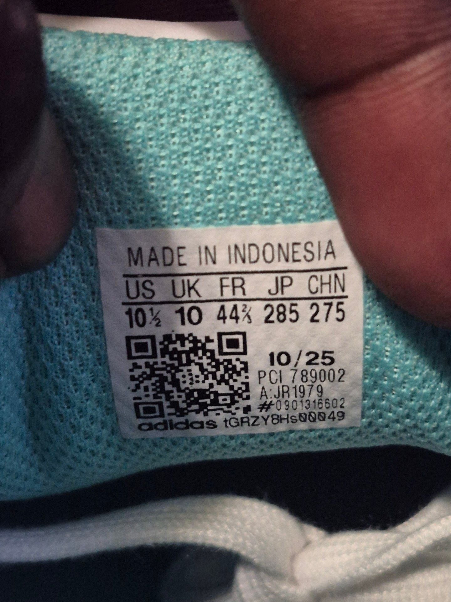 Adidas Superstar Messi Size 10.5 White Lucid Pink Flash Aqua 8