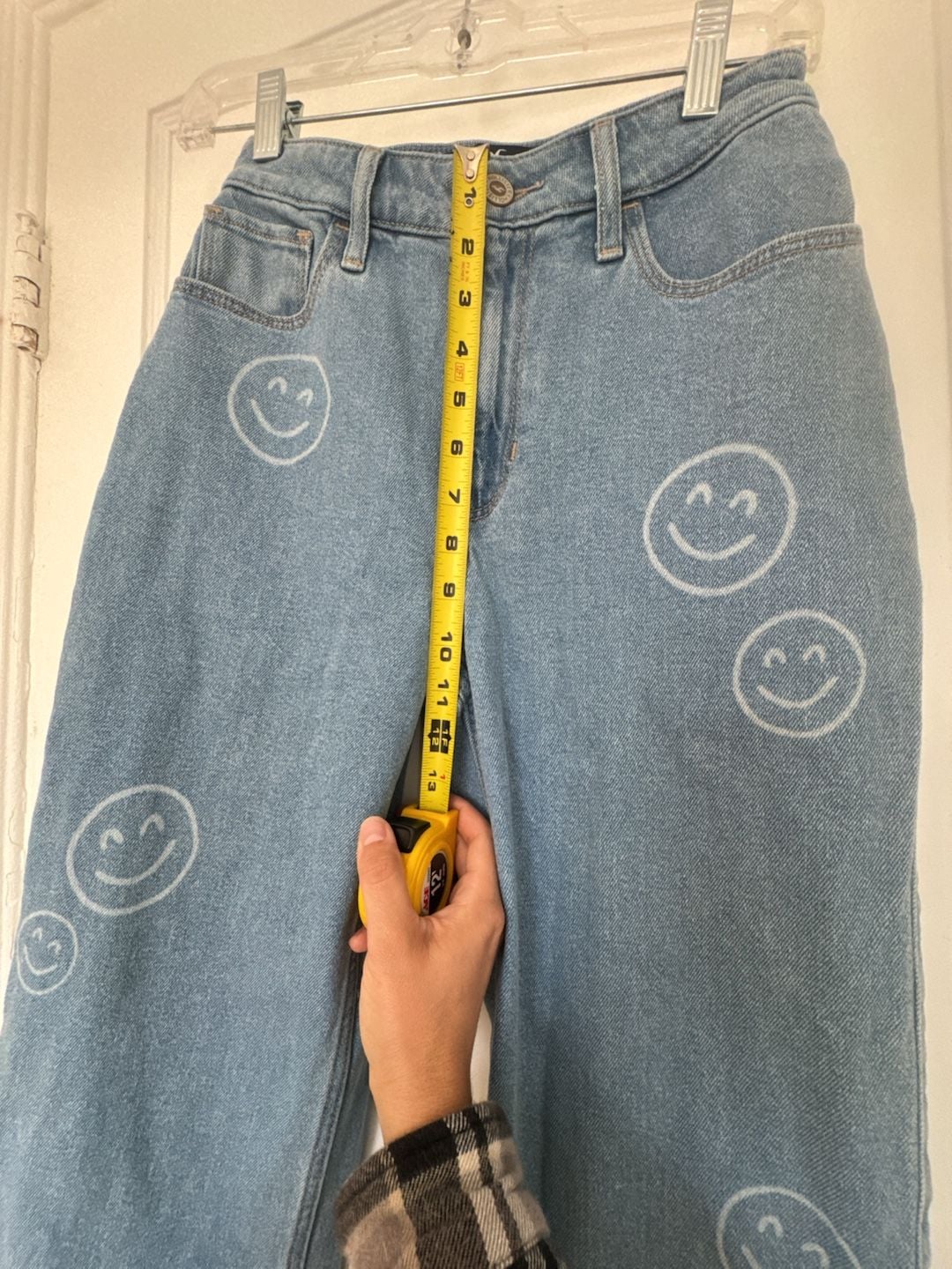 Hollister Ultra High-Rise Dad Jean Size 24R Smiley Face Graphic Light Wash y2k 90’s 6