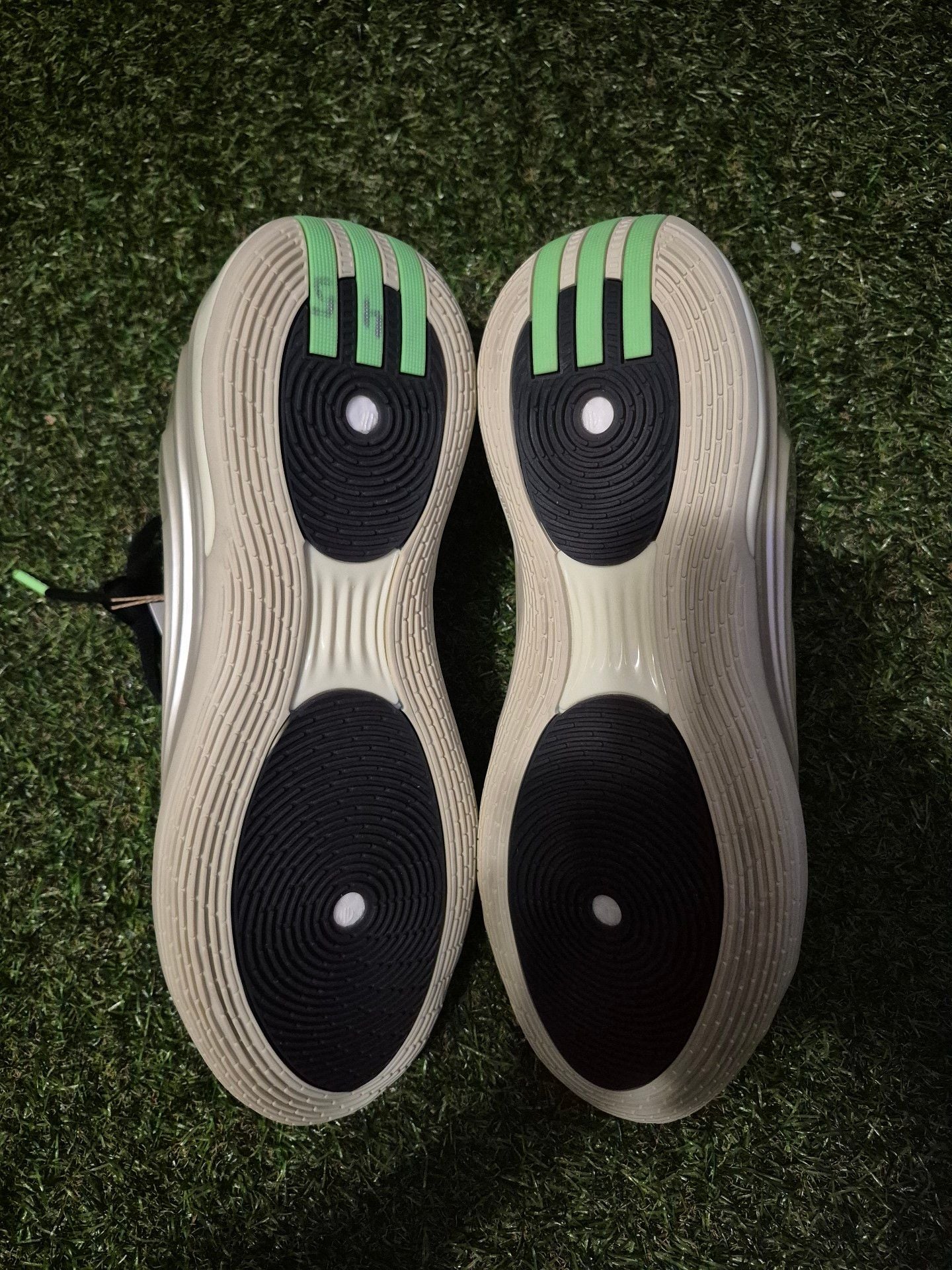 adidas Harden Volume 10 Shoes Beige 7