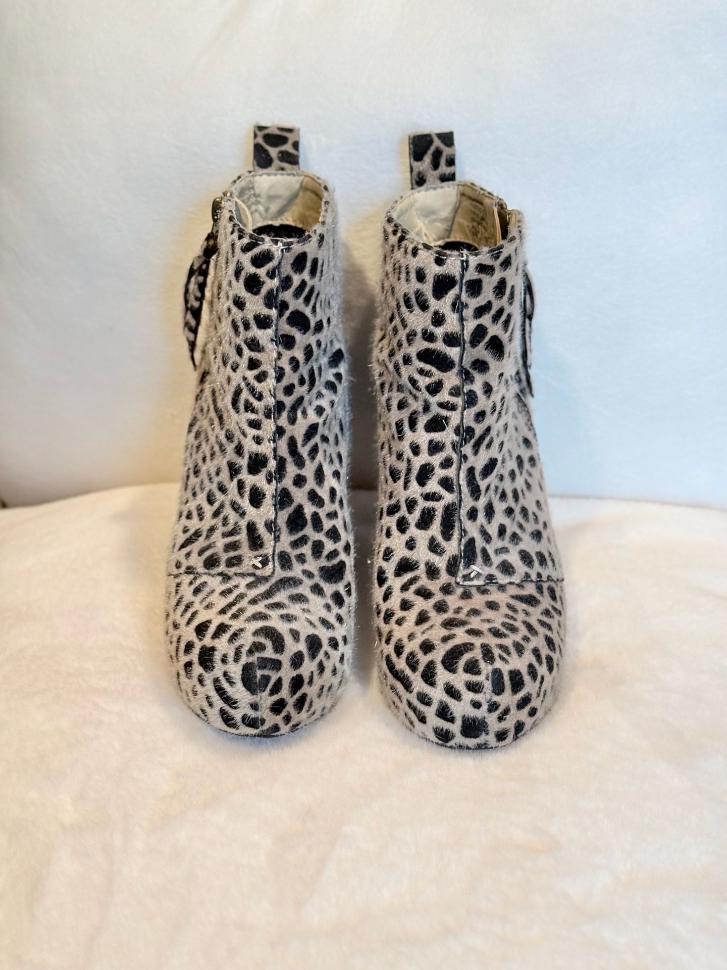 Big Buddha Leopard Faux Calf Hair Block Heel Platform Ankle Booties Sz 7 2