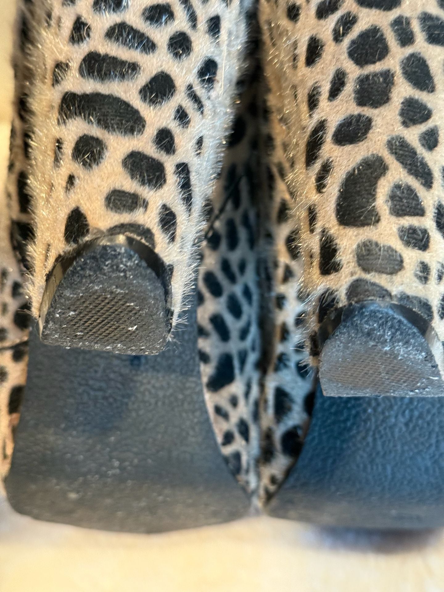 Big Buddha Leopard Faux Calf Hair Block Heel Platform Ankle Booties Sz 7 7