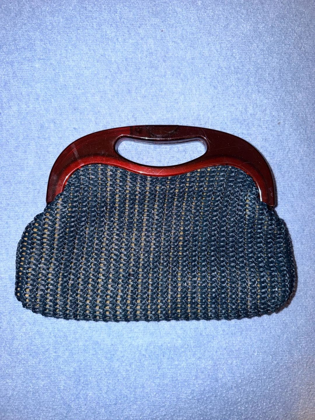 Vintage Crocheted Straw Handbag Tortoise Shell Plastic Handle Blue 2