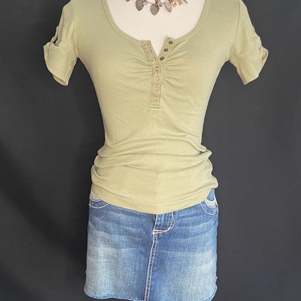 Army Green Short Button Tab Sleeve Henley Top