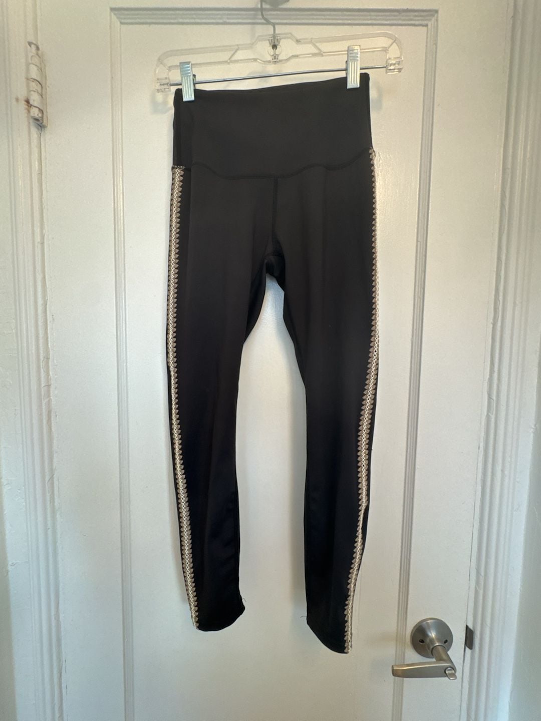 Move Theology Black Leggings Size XS Crochet Inset Side Stripe Activewear Yoga Pilates 2
