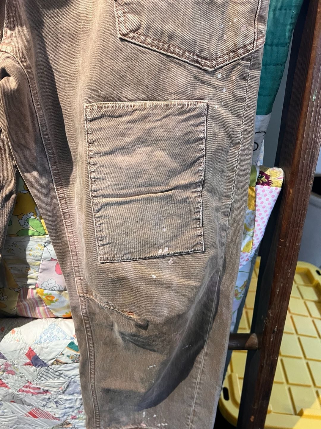 Free People Moxie Low Slung Pull On Barrel Jeans, paint splatter detail size 29 4