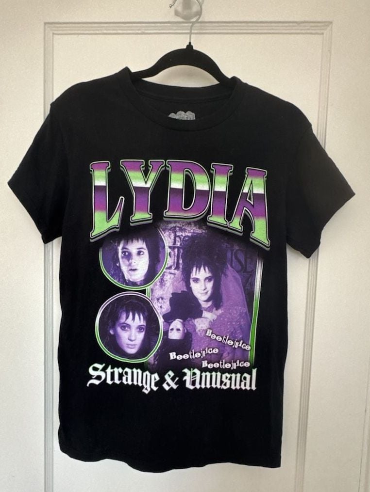 Beetlejuice Lydia Size S Strange & Unusual Graphic T-Shirt Black Gothic Whimisigoth 2