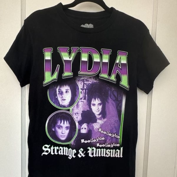 Beetlejuice Lydia Size S Strange & Unusual Graphic T-Shirt Black Gothic Whimisigoth